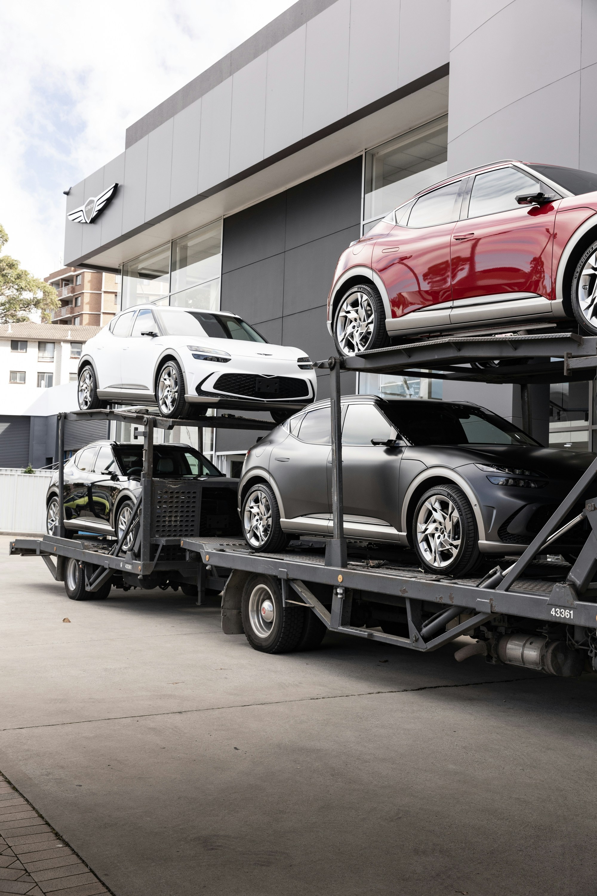 Vehicle transporter at a Vezolo Logistics partner yard
